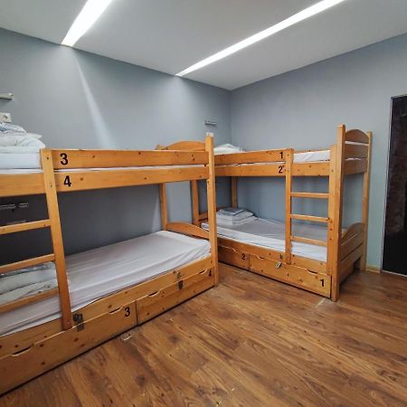 Greg&Tom Party Hostel Красков Екстериор снимка